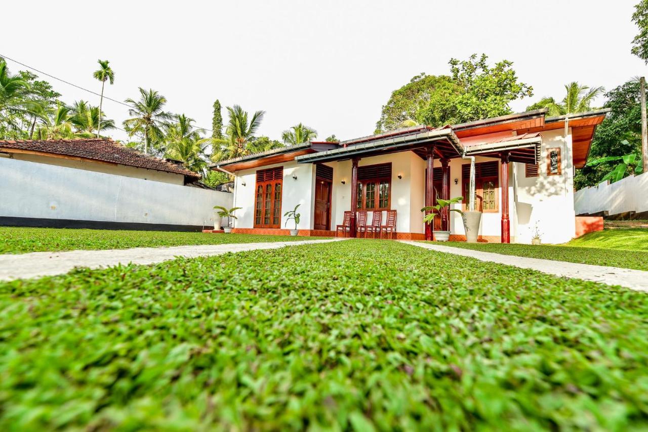 The Senu Grand Villa Hikkaduwa Eksteriør bilde