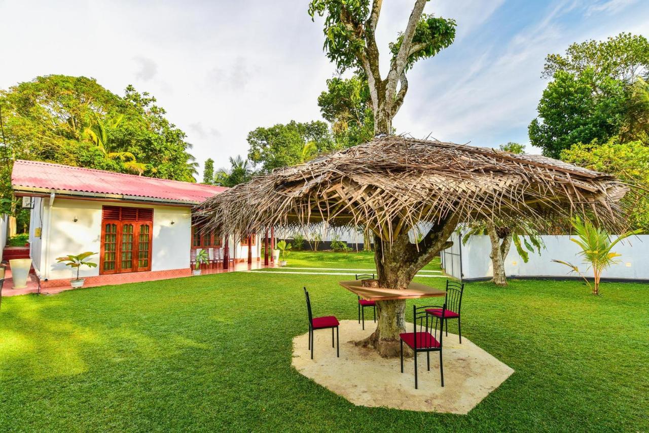 The Senu Grand Villa Hikkaduwa Eksteriør bilde