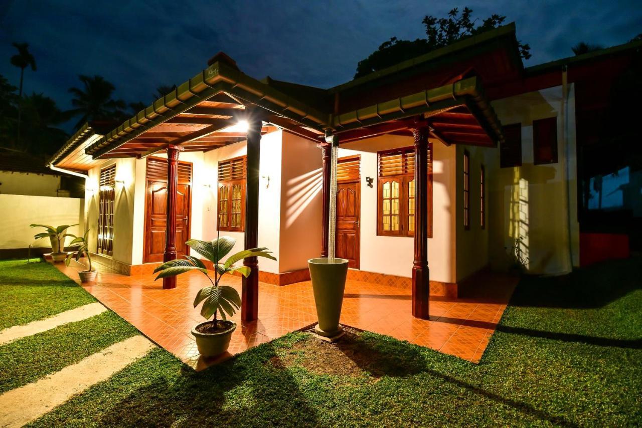 The Senu Grand Villa Hikkaduwa Eksteriør bilde